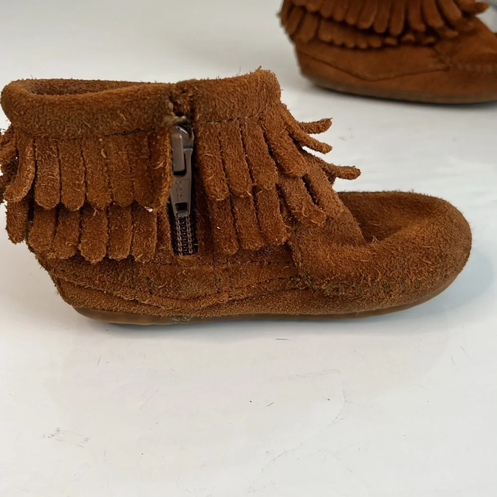 Minnetonka Ankle Moccasins Side Zip Size 4 Leather Double Fringe Used